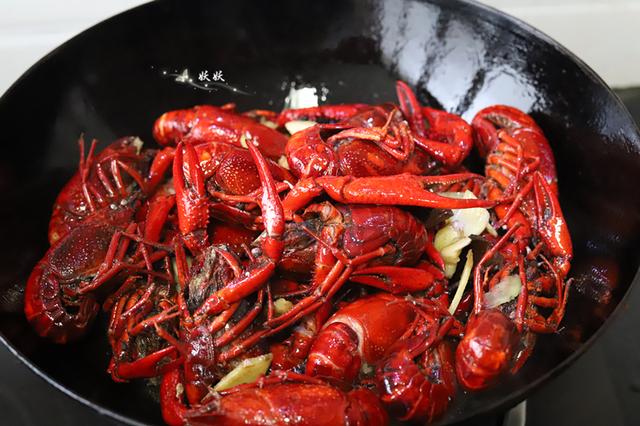 小龙虾怎么烧，小龙虾怎么烧入味（肉质紧实有弹性）