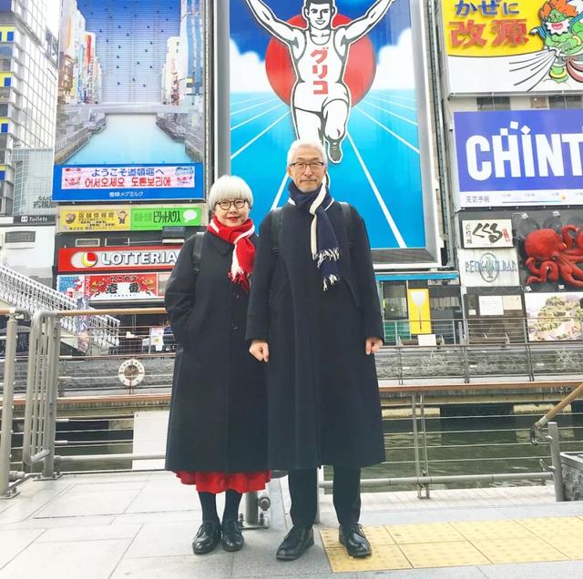 两人相爱到老的网名，相约到老的超霸气情侣网名：冇沵巳足够╭ | 莫名的想念╭微信昵称（牵手看展览吃大餐）