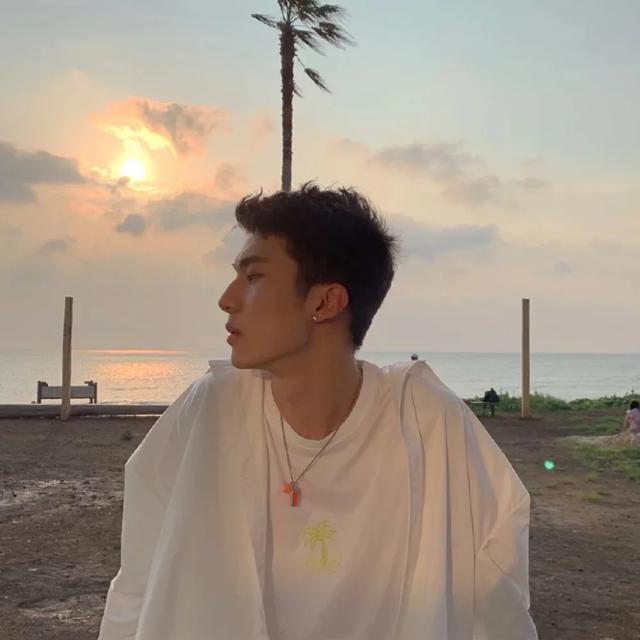 黑化头像微信，黑化头像（黑化头像和高冷壁纸的季节）