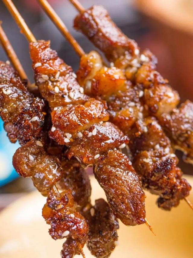 请问深圳哪里有非常好吃的烧鸡，深圳哪里的鸡煲好吃（2个月连开3家店）