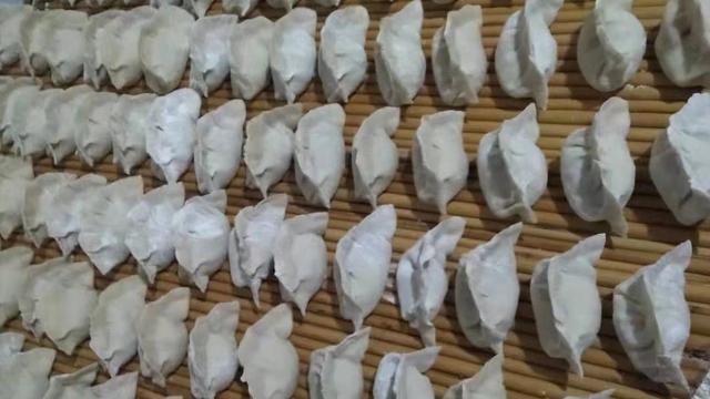 烟花滴滴金是用什么东西做的，烟花滴滴金又叫什么（儿时的元宵节永远是我最美的回忆）