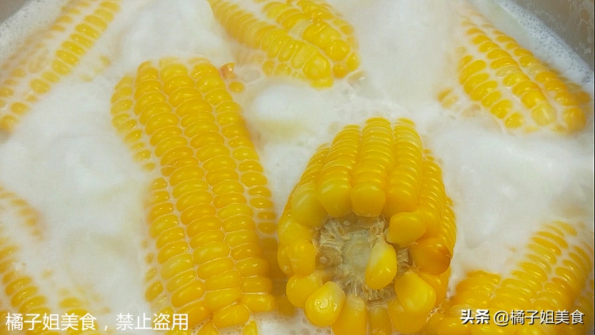 图片[3]-煮玉米最好吃的做法步骤图 孩子超喜欢 一顿5根不够吃-起舞食谱网