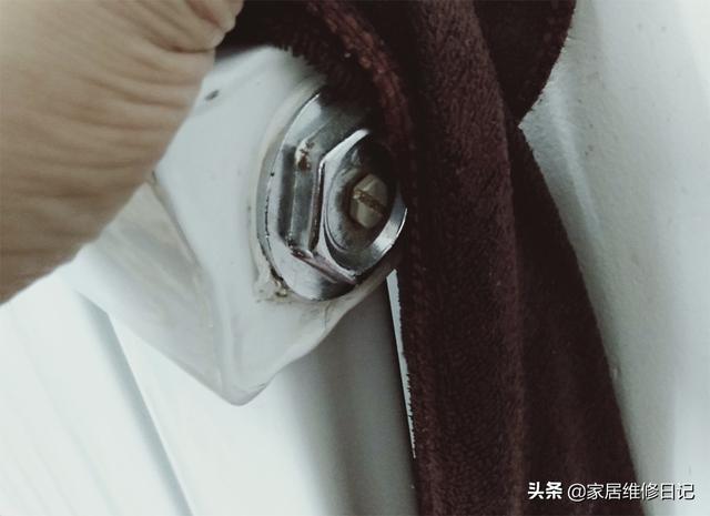 放气阀怎么放气图解，放气阀怎么放气图解步骤（可调节出水角度的排气阀）