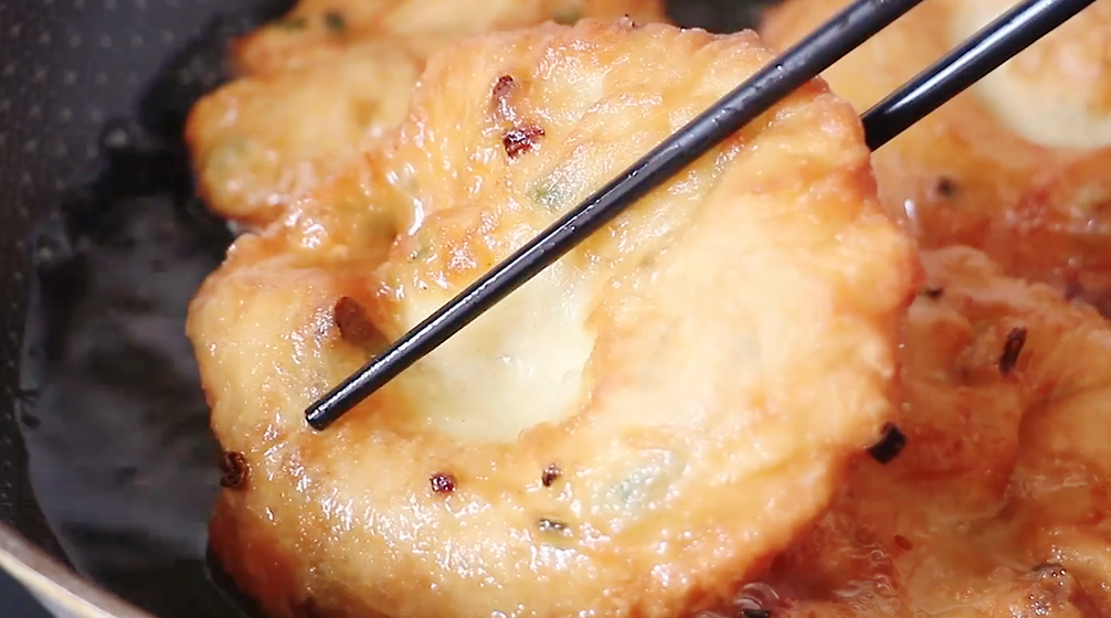 图片[6]-【葱花小油饼】做法步骤图 3分钟出锅 比油条香-起舞食谱网