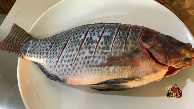 红烧鱼什么鱼好吃，红烧鱼要买什么鱼来做好吃一点（教你好吃的红烧鱼做法）