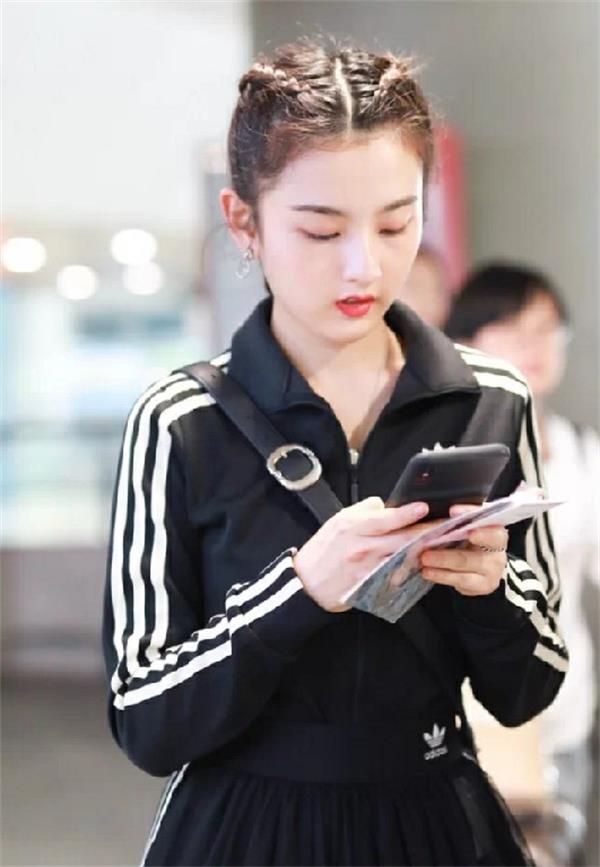 羊毛卷发型图片女，中长发烫发（不要再坚持你那万年不变的发型了）