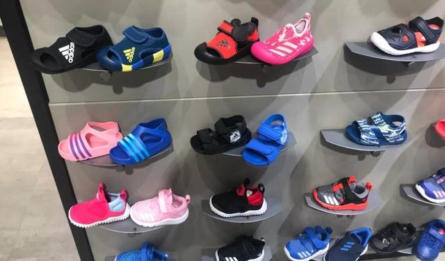 儿童凉鞋怎么选择比较好，儿童凉鞋到底要怎么选