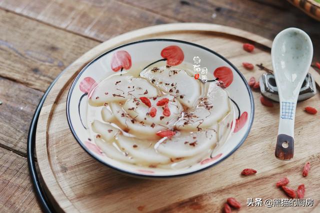 家常蒸菜白萝卜蒸白萝卜菜怎么做，用白萝卜蒸菜怎么做（多加这一样简单一蒸）