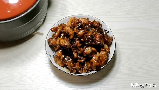 三杯鸡是哪三杯，广式三杯鸡的制作方法（教你做正宗的三杯鸡）