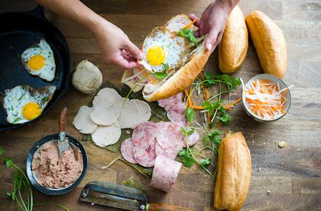 越南风味番茄焖排骨怎么做，排骨焖番茄怎么做好吃（跟着这份详细的美食清单）