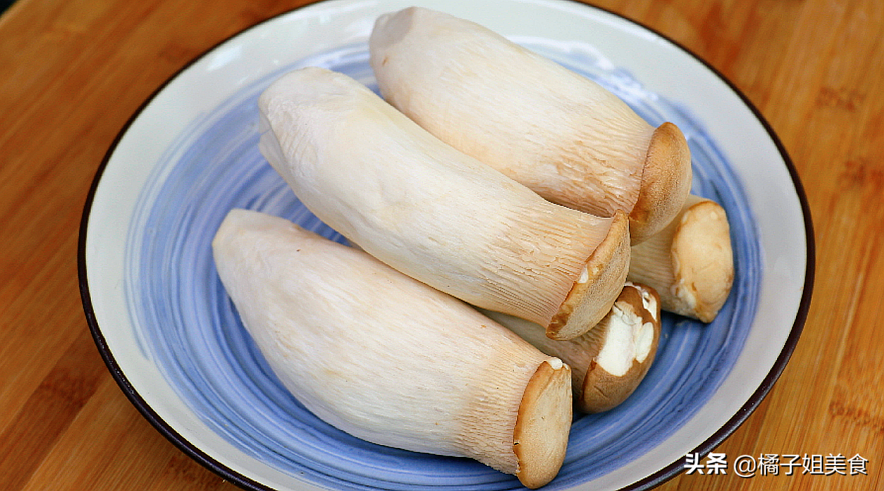 图片[2]-【凉拌杏鲍菇】做法步骤图 开胃健脾 降血脂 血压-起舞食谱网