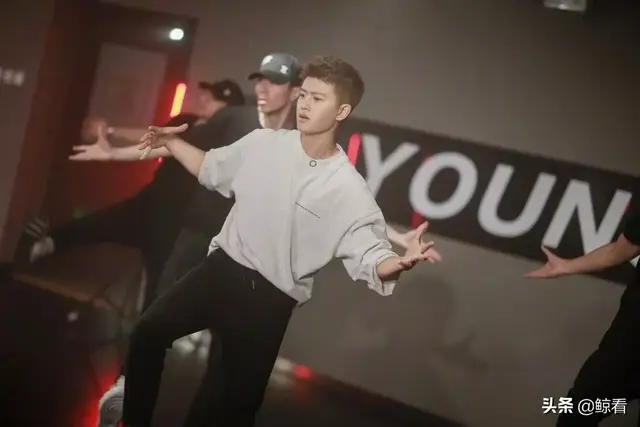 任嘉伦，微信头像，任嘉伦（原来18线的任嘉伦这么优秀）