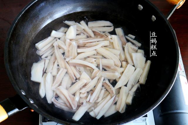 莲藕炒什么好吃，莲藕炒什么菜好吃又营养（记得多加这2样蔬菜）