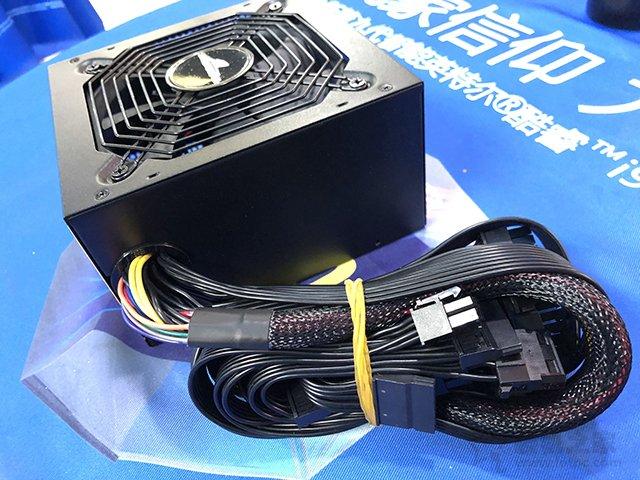 全模组电源和非模组电源有啥区别（终于知道两者的差距了）