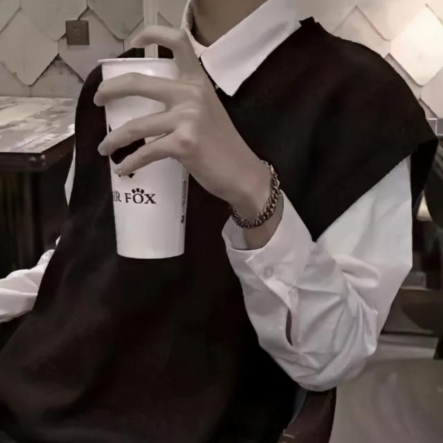 男头。忘掉种过的花，微信头像，男头。忘掉种过的花，重新开始。（“其实我不太懂喜欢）