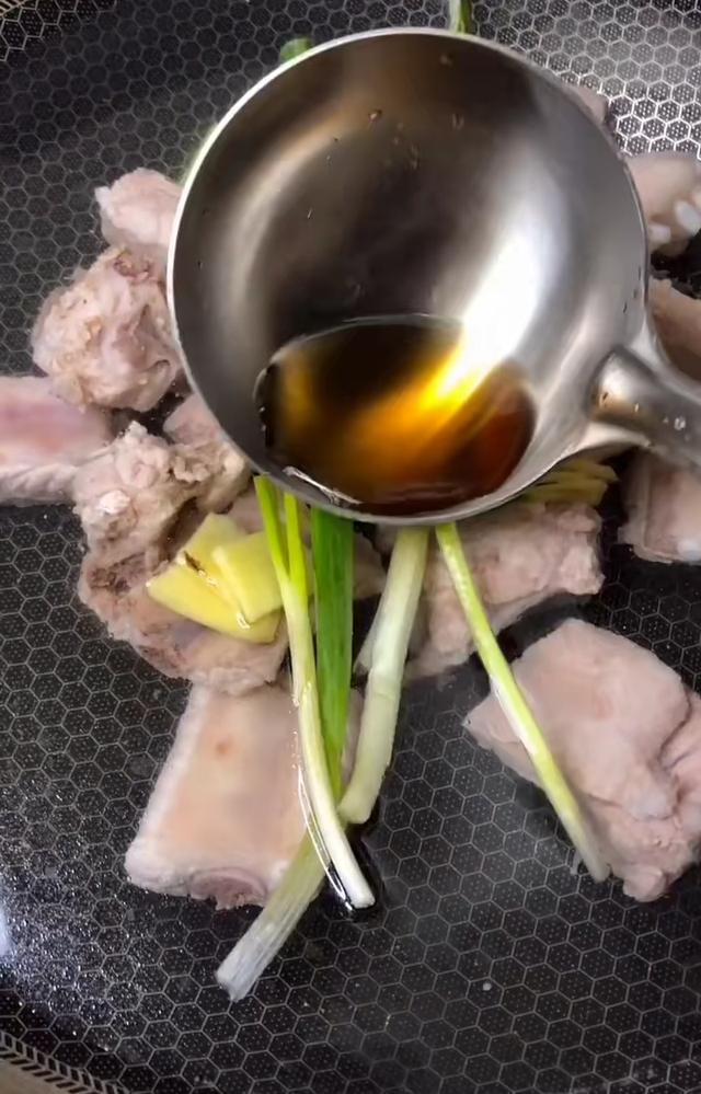 排骨冬瓜汤的做法，玉米排骨冬瓜汤的做法（这样做不仅味道鲜美）