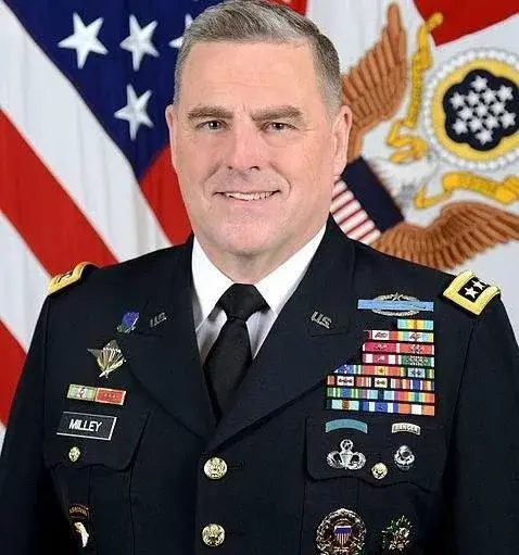 上将工资多少钱一个月，上将是什么级别的干部工资多少（美军准将，四星上将月薪水多少）