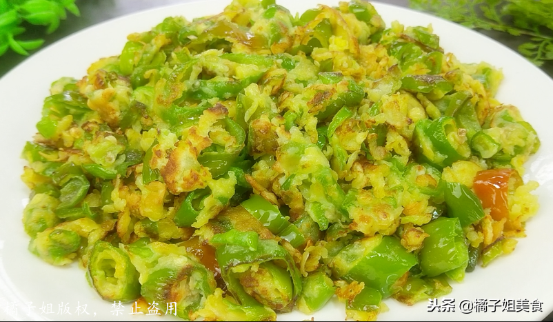 【青椒面粉炒鸡蛋】做法步骤图-起舞食谱网
