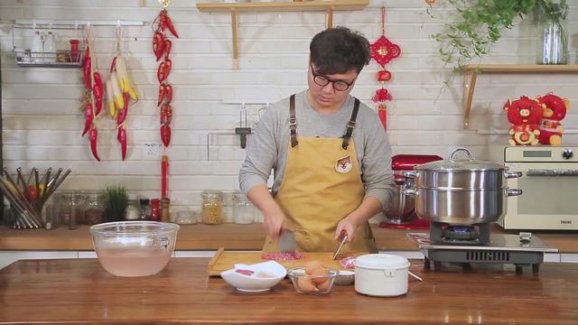 南昌正宗瓦罐汤怎么做，学做南昌瓦罐汤（家庭自制南昌瓦罐汤——鸡蛋肉饼汤）