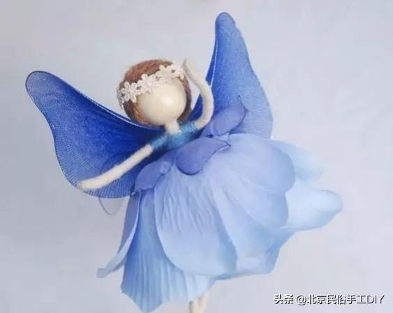 家里的假花怎么处理掉，室内有假花怎么办（一根铁丝一个球就能让她惊艳无比）