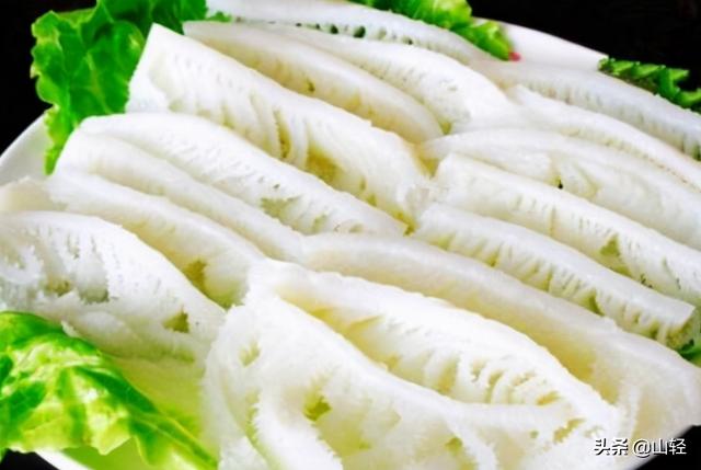 毛肚是什么东西，毛肚是什么东西做成的（毛肚和百叶是牛的什么部位）