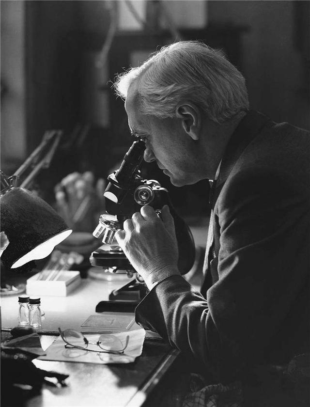 寄生物和寄主的定义是什么，寄主和寄生物之间的关系（疫苗出了什么问题）