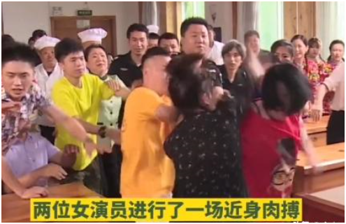 山杏扮演者是谁，第一部《乡村爱情》赵四扮演者叫什么名（闫学晶拍戏和对手互扇）