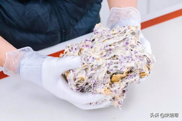 牛轧糖的制作方法及材料 百度经验_牛轧糖的制作方法视频，牛轧糖的制作方法及材料（年底收入翻一番）