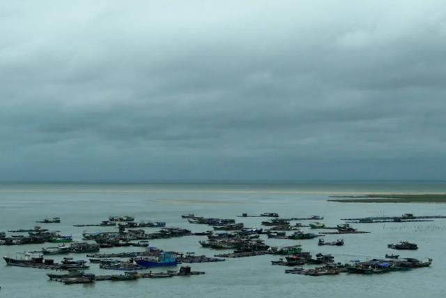 北京现代音乐研修学院是几本，北京现代音乐学院是一本吗（发不出工资的舞团：这帮人）