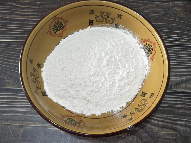 包饺子和面的方法，怎样包饺子和面的正确方法（用冷水好还是热水好）