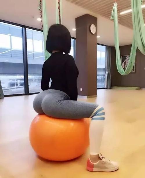 髋关节在哪个部位图片，髋关节在哪个部位（快看看髋关节的功能表现）