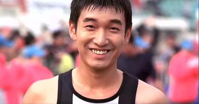 阿甘正传是真人真事吗，适合中学生看的励志电影（原来《阿甘正传》的故事）