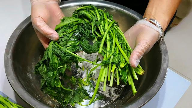 腌水豆腐的制作方法，腌水豆腐的制作方法和步骤（爱吃腌雪里蕻的要收藏好）
