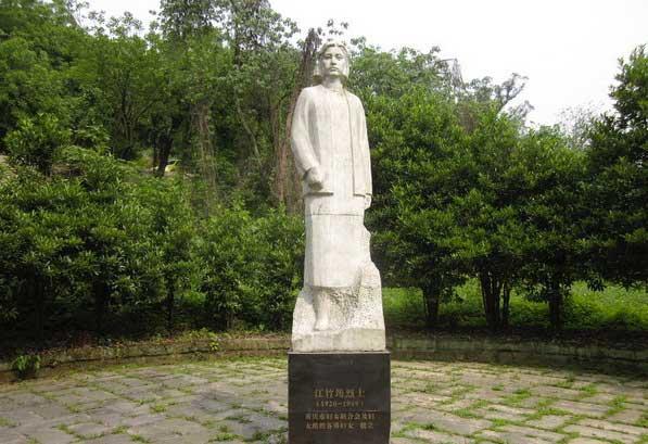 红岩主要人物介绍，红岩主要人物有哪些（为什么不把她救出来）