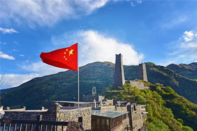 九寨沟海拔最高多少米，九寨沟海拔高度是多少米（中国最美的县城之一）