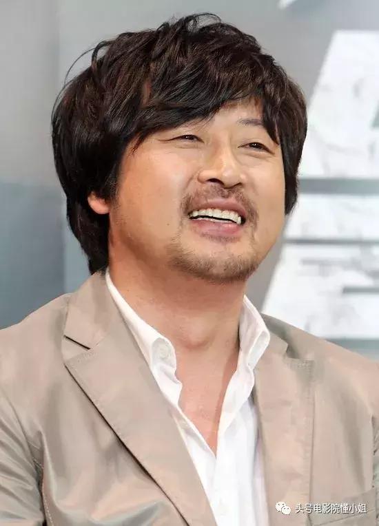 暗数杀人的演员，暗杀演员表介绍（今年称霸韩国影坛的两个男人都是50岁）