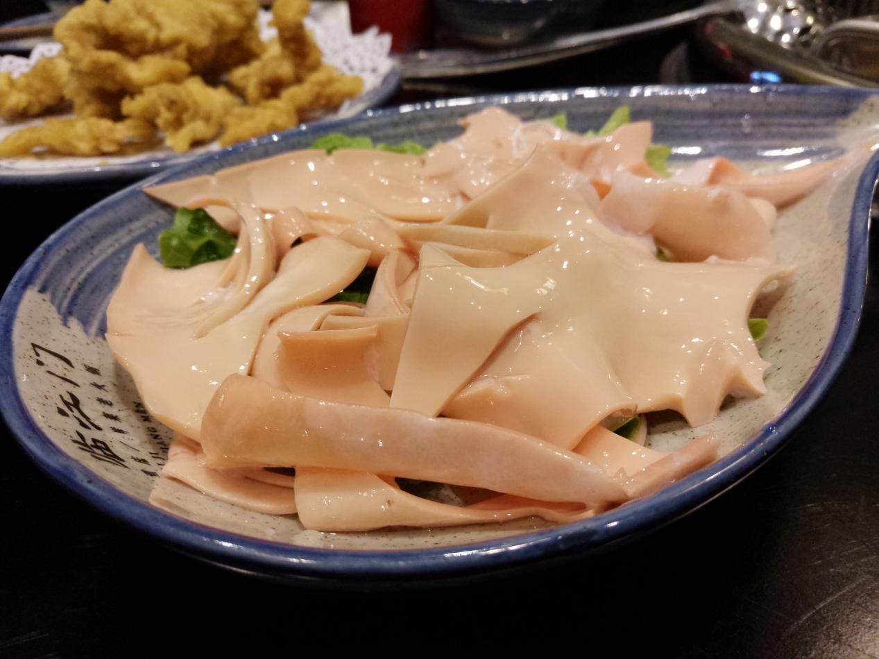 黄喉是什么东西，黄喉是什么（到底是动物的什么部位）