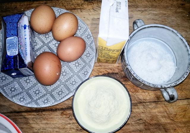 做冰淇淋的方法，做冰淇淋怎么做最简单的方法（想吃冰淇淋不用出门买）