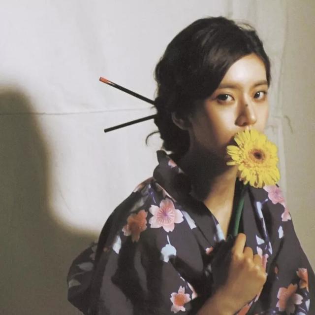 时尚气质女头/女孩子的气质要有也要有素质，微信头像，时尚气质女头/女孩子的气质要有也要有素质（有气质的女生头像）