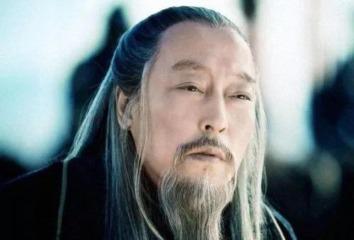 新三国演义里面贾诩是谁演的,新三国演义里面贾诩是谁演的好(新三国