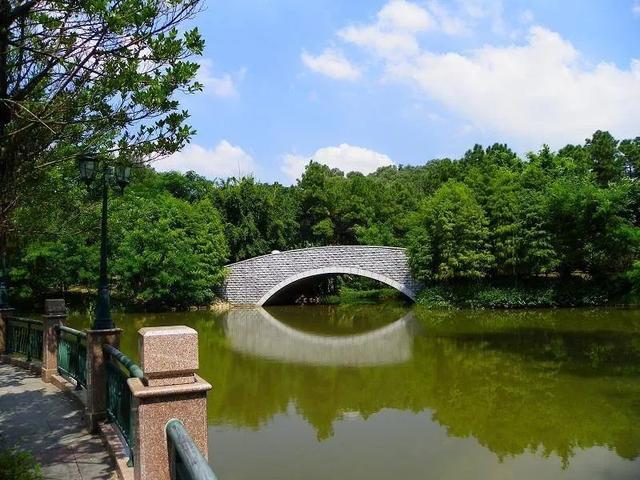 深圳坪山有什么寺庙，深圳坪山哪里有寺庙（我找了深圳10座山和你爬）