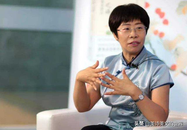 古诗《锄禾》全诗，锄禾古诗原文（诗词大会导师蒙曼）