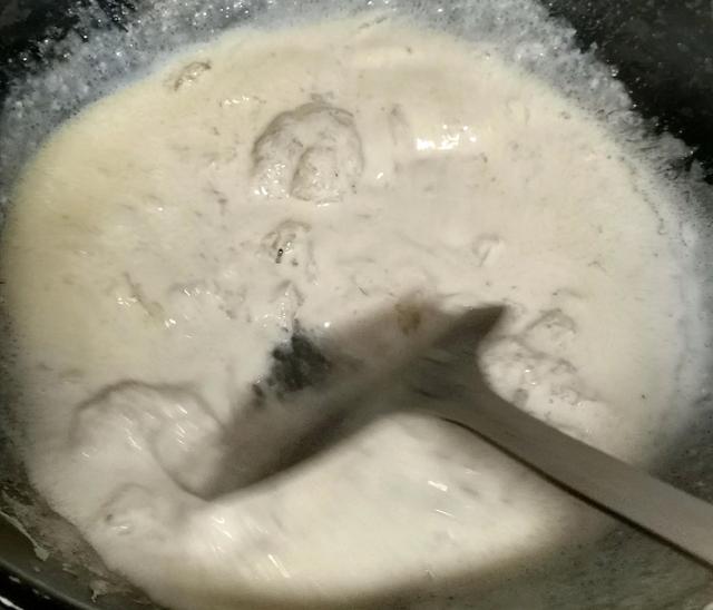 红薯粉怎么做好吃，炒红薯粉怎么做好吃（红薯粉的好吃做法）