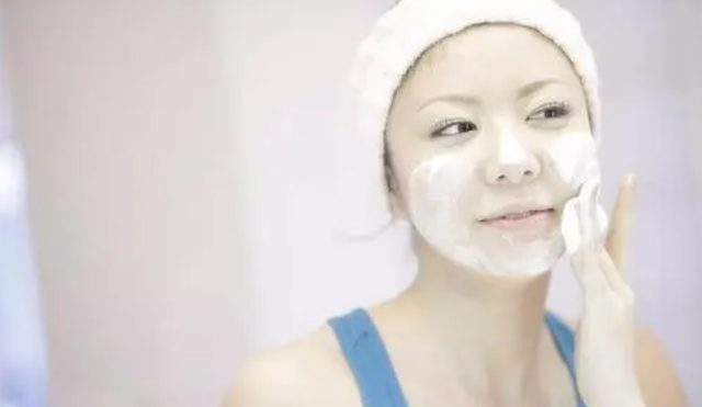 秋冬护肤六大误区，秋冬护肤六大误区是什么（秋冬护肤尽量避开这6个误区）