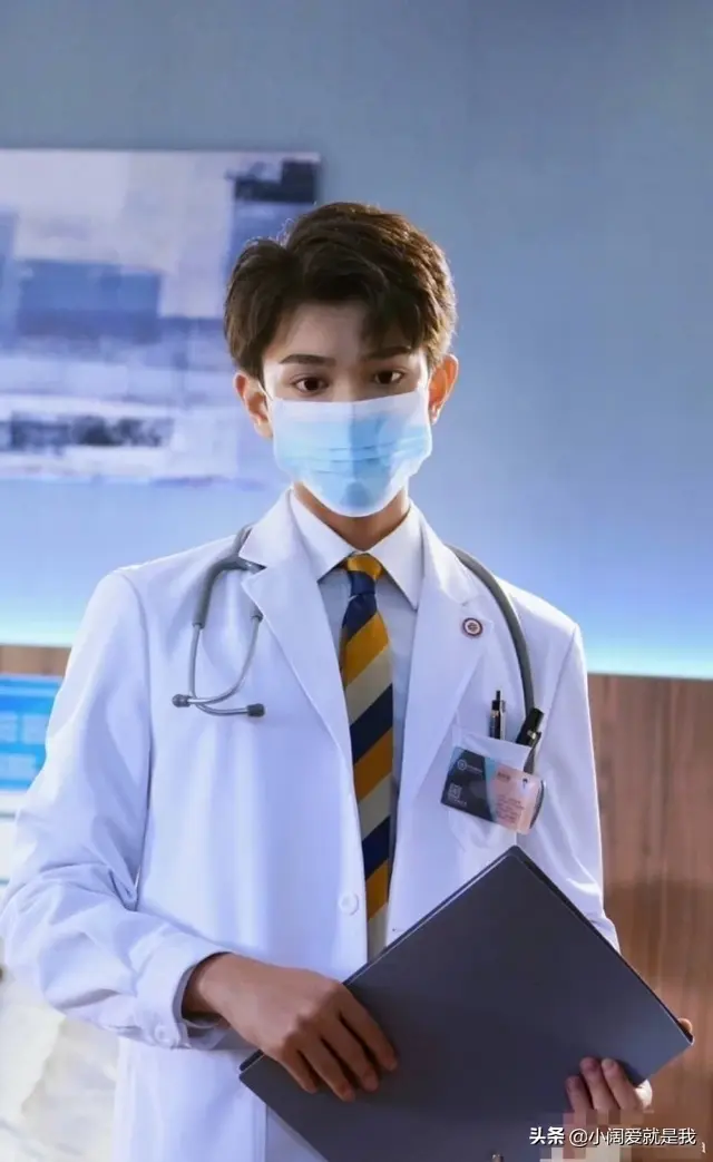 新版东方不败，新版东方不败是谁演的（新版《笑傲江湖》中超高颜值的东方不败）