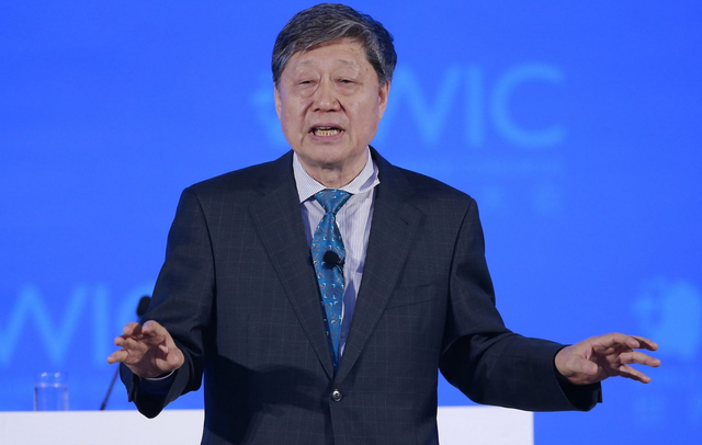 海尔砸冰箱的故事，海尔砸冰箱是因为什么（张瑞敏怒砸76台冰箱告诉我们）