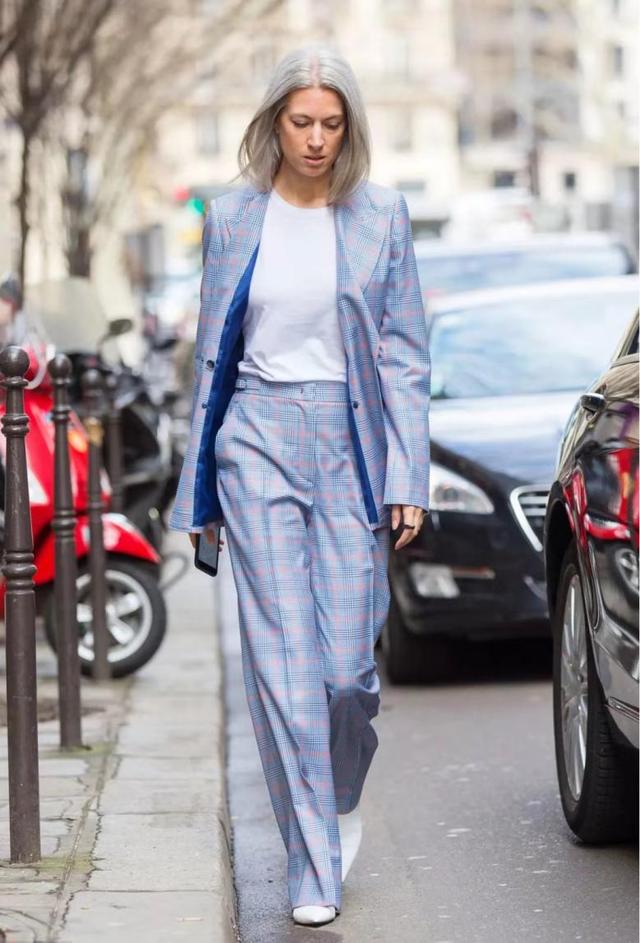 扫地日记，扫地日记300字左右（今年流行\