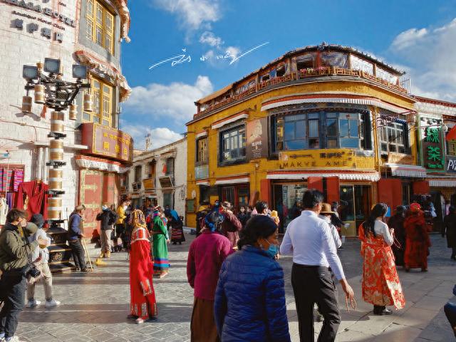 八廓街：拉萨最著名的朝圣路，现在怎么成了“网红旅拍”一条街？