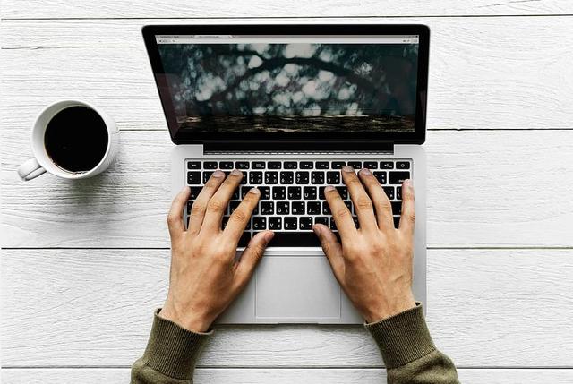 进入bios按什么键，华硕电脑按什么键进入bios（进入bios易如反掌）