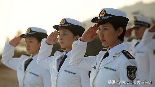 火蓝刀锋电视剧剧情，火蓝刀锋相关的电视剧（写写蒋小鱼三兄弟结婚后的幸福生活）